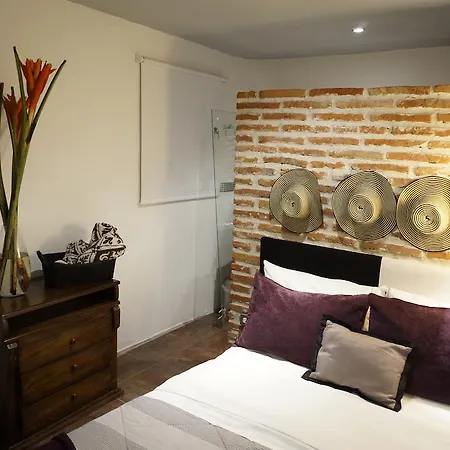 Makondo Hotel 3*